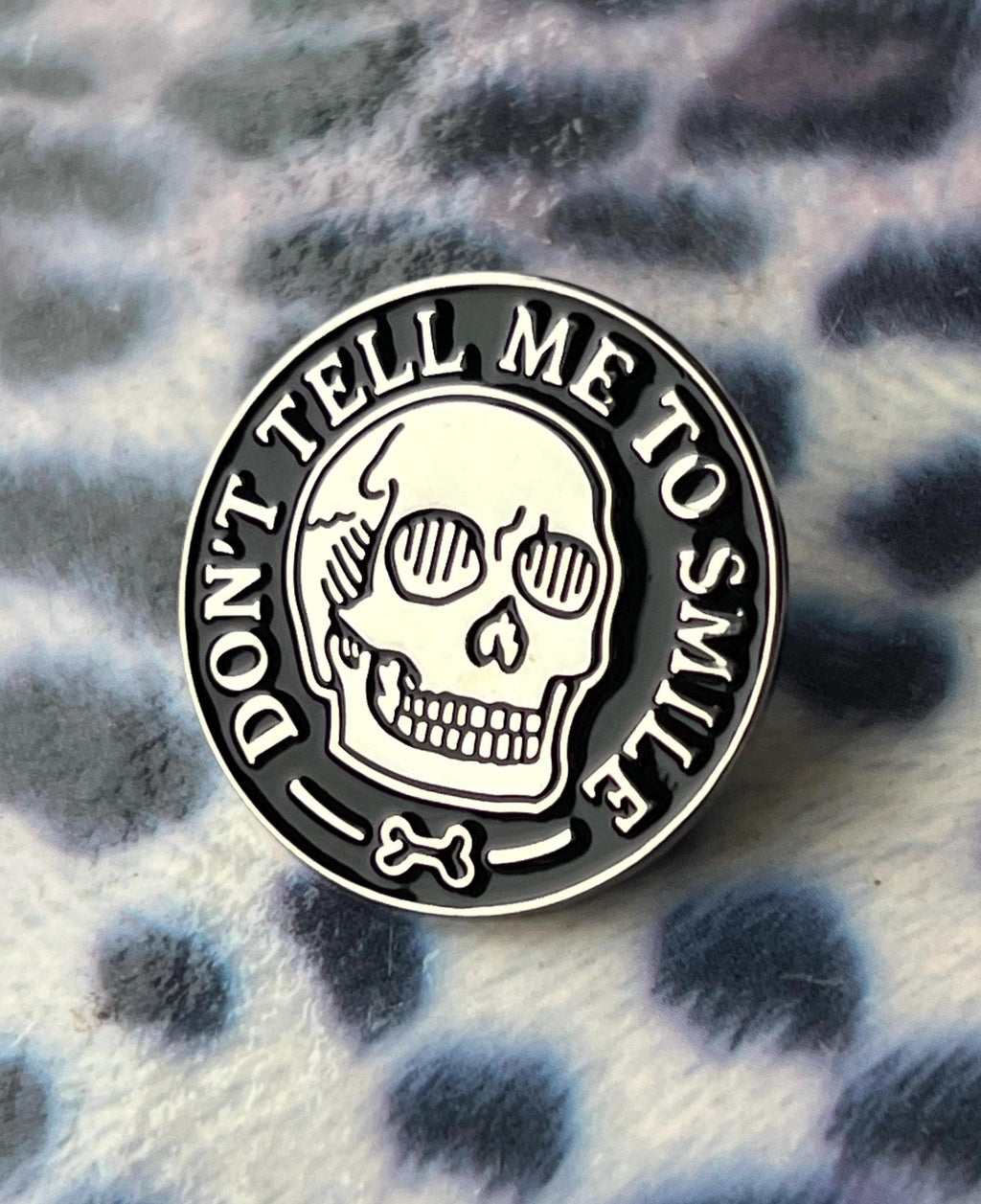 feminist punk enamel pins and badges goth pins skull feminism pinback buttons gothic accessories dont tell me to smile pin fuck off pin